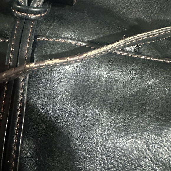 Vintage DOONEY & BOURKE Florentine Medium Toggle Crossbody bag purse Black - Picture 6 of 9